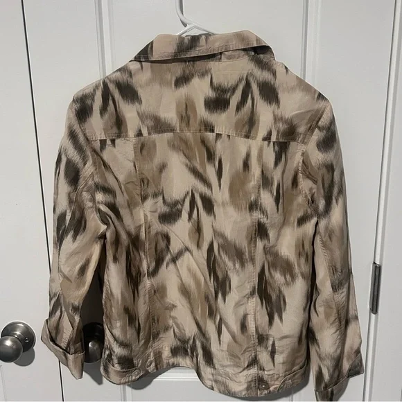 Chico's Tan and Brown Silk Women’s Button Shirt Light Jacket - Picture 3 of 3